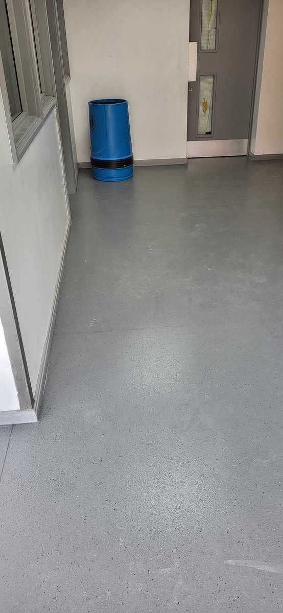 Bradgate_Brook's tweet photo. Polysafe Vogue Ultra Nightsky safety flooring to corridor at DeLisle Science College, Loughborough #safetyflooring #safety @Polyflorltd #polysafe https://t.co/TiAJbdgtgC