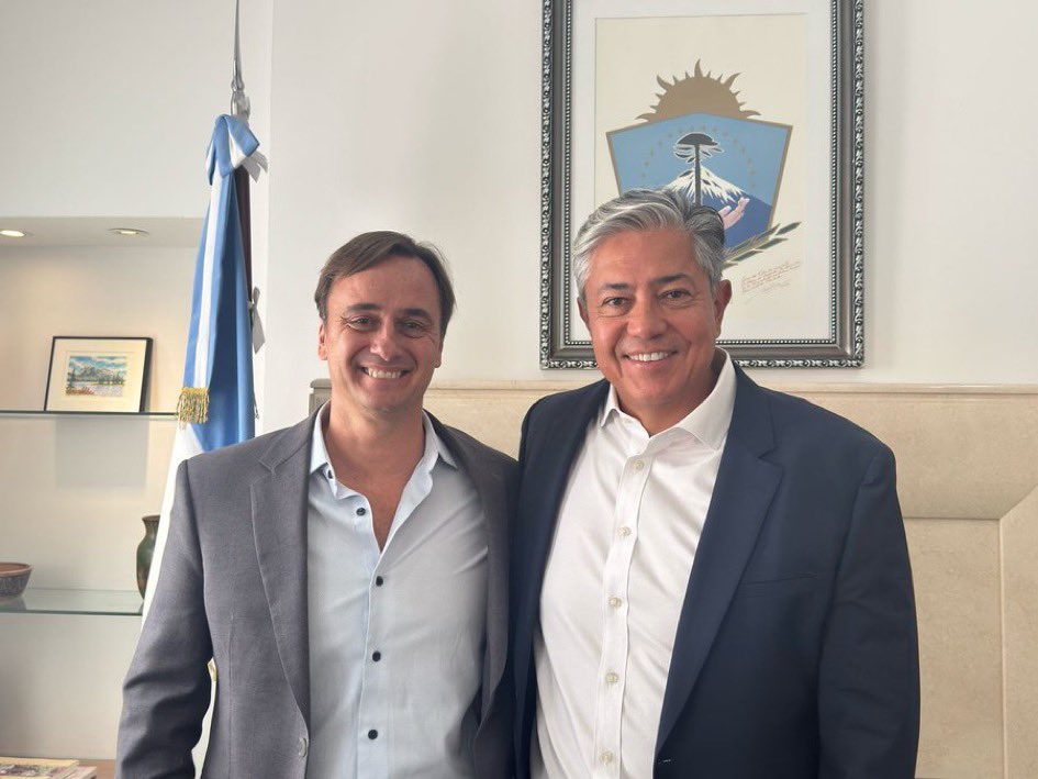 Juan Peláez (@juanpelaeznqn) on Twitter photo Por motivos personales, y ante la necesidad de abocarme a asuntos privados, tomé la decisión dejar la función pública.
Quiero agradecer al Gobernador <a href="/Rolo_Figueroa/">Rolo Figueroa</a> por la oportunidad con la que me honró para conducir la Secretaría de Producción e Industria y contribuir desde Por motivos personales, y ante la necesidad de abocarme a asuntos privados, tomé la decisión dejar la función pública.
Quiero agradecer al Gobernador <a href="/Rolo_Figueroa/">Rolo Figueroa</a> por la oportunidad con la que me honró para conducir la Secretaría de Producción e Industria y contribuir desde