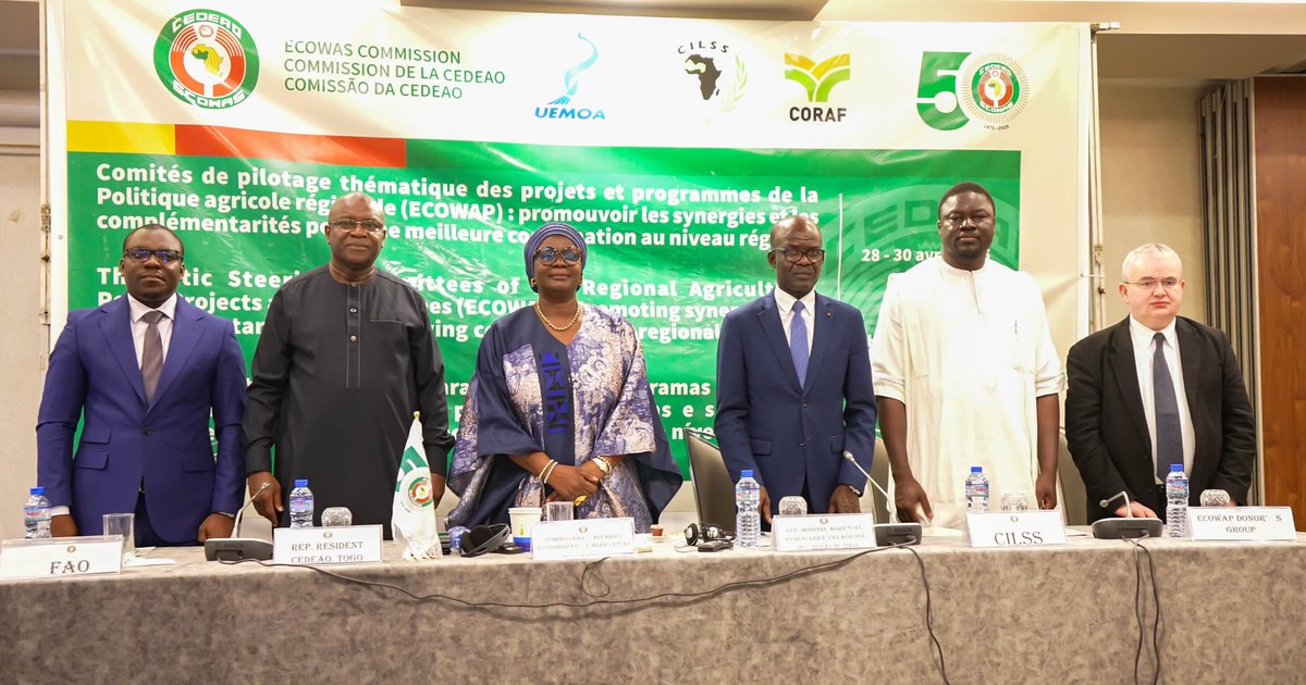 FAOWestAfrica's tweet photo. “For nearly 20 years, @FAO has been actively supporting the implementation of #ECOWAP”
Dr Adin Bloukounon, representing @FAOWestAfrica Coordinator a.i. Ms @BTchicaya, at the #ECOWAS_CILSS_CORAF_WAEMU #Copil https://t.co/3v7VprA347
