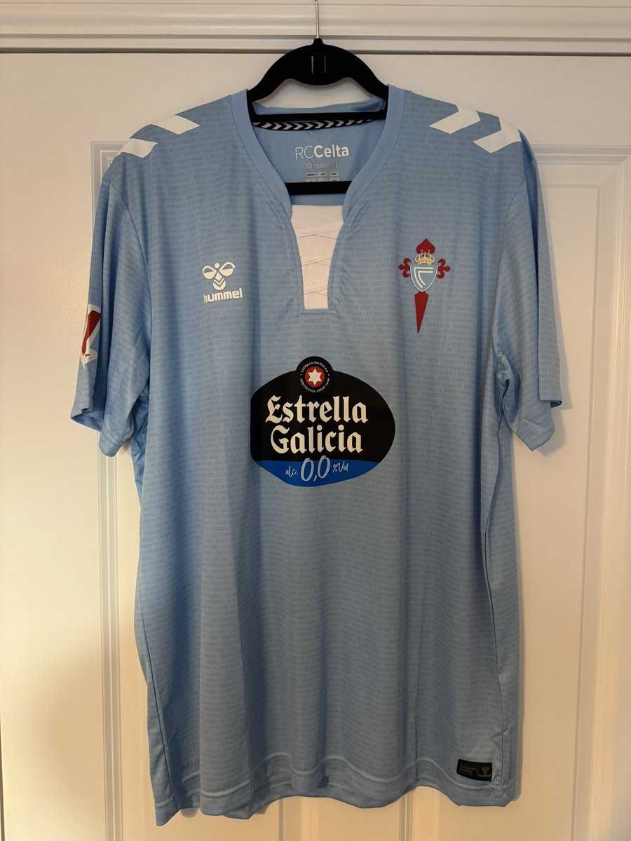 NiaBcaM's tweet photo. @shirt_x Bilbao - Large - BNWT - £90
Zaragoza - Large - BNWT - £70
Celta Vigo - XL - BNWT - £30
Betis - XL - BNWT - £30 https://t.co/a1SHGnErtU