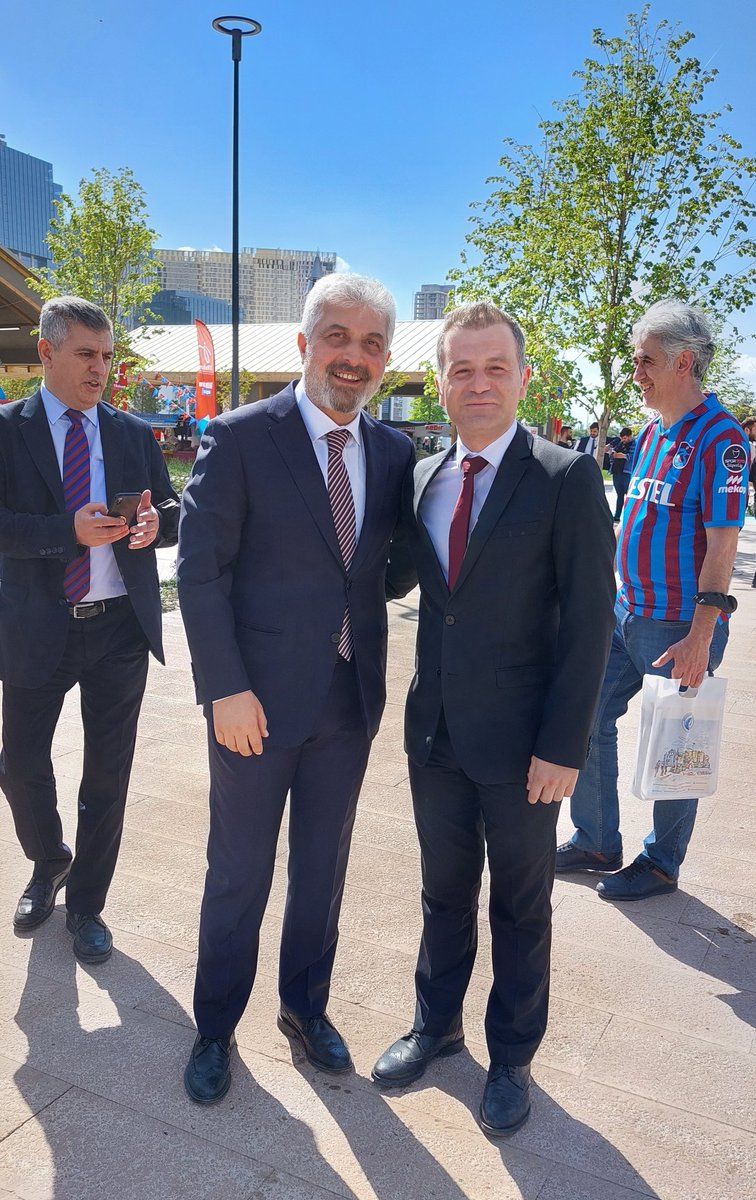OzanMALKOC61's tweet photo. Ak Parti İzmir İl Koordinatörlüğüne atanan 25. 26. 27. Dönem AK Parti Trabzon Milletvekili, AK Parti MKYK Üyesi, Yerel Yönetimler Başkan Yardımcısı Sn. @adnangunnar büyüğümüzü tebrik eder, yeni görevinde muvaffakiyetler dilerim. 

Hayırlı olsun inşallah. https://t.co/viHoj4hMpX