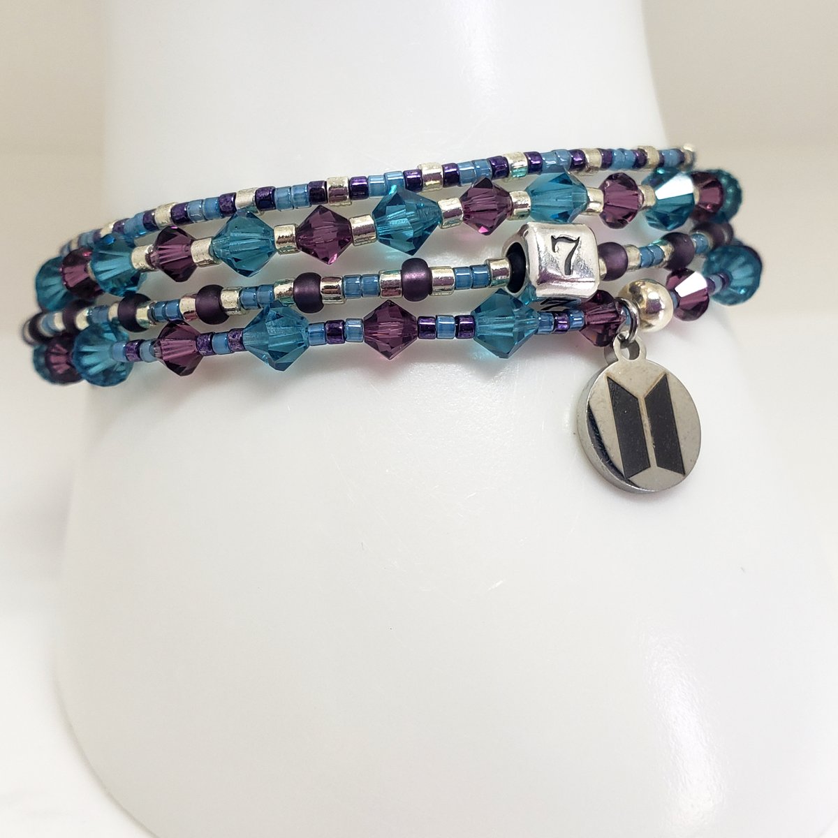 bludolfin0613's tweet photo. Magic Shop Inspired Swarovski Crystal 4 Stretch Bracelet SET with Logo charm and Sterling Silver 7 bead, Size 7" - FREE shipping in the US and includes freebies!
https://t.co/GgPeLQaotN
#BTS #BTS_MagicShop https://t.co/8pC2WXPHT3