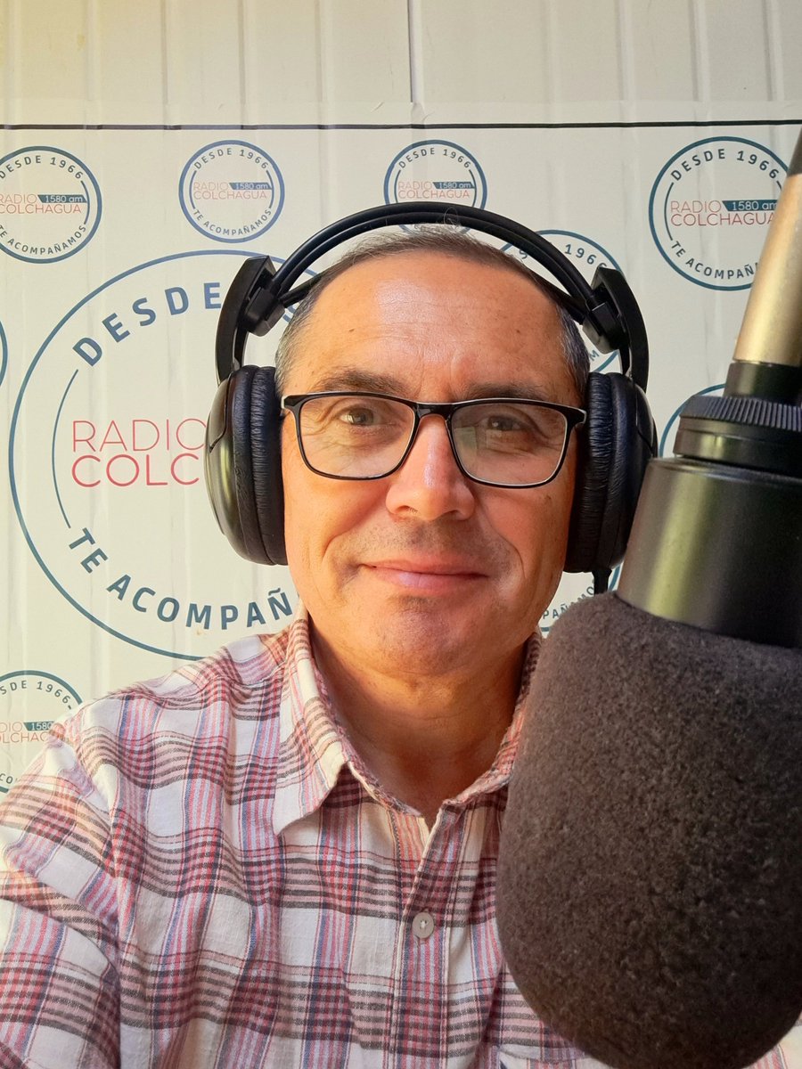 CrisLocutor17's tweet image. Como cada sábado en #RadioColchagua #SantaCruz junto a grandes invitados.