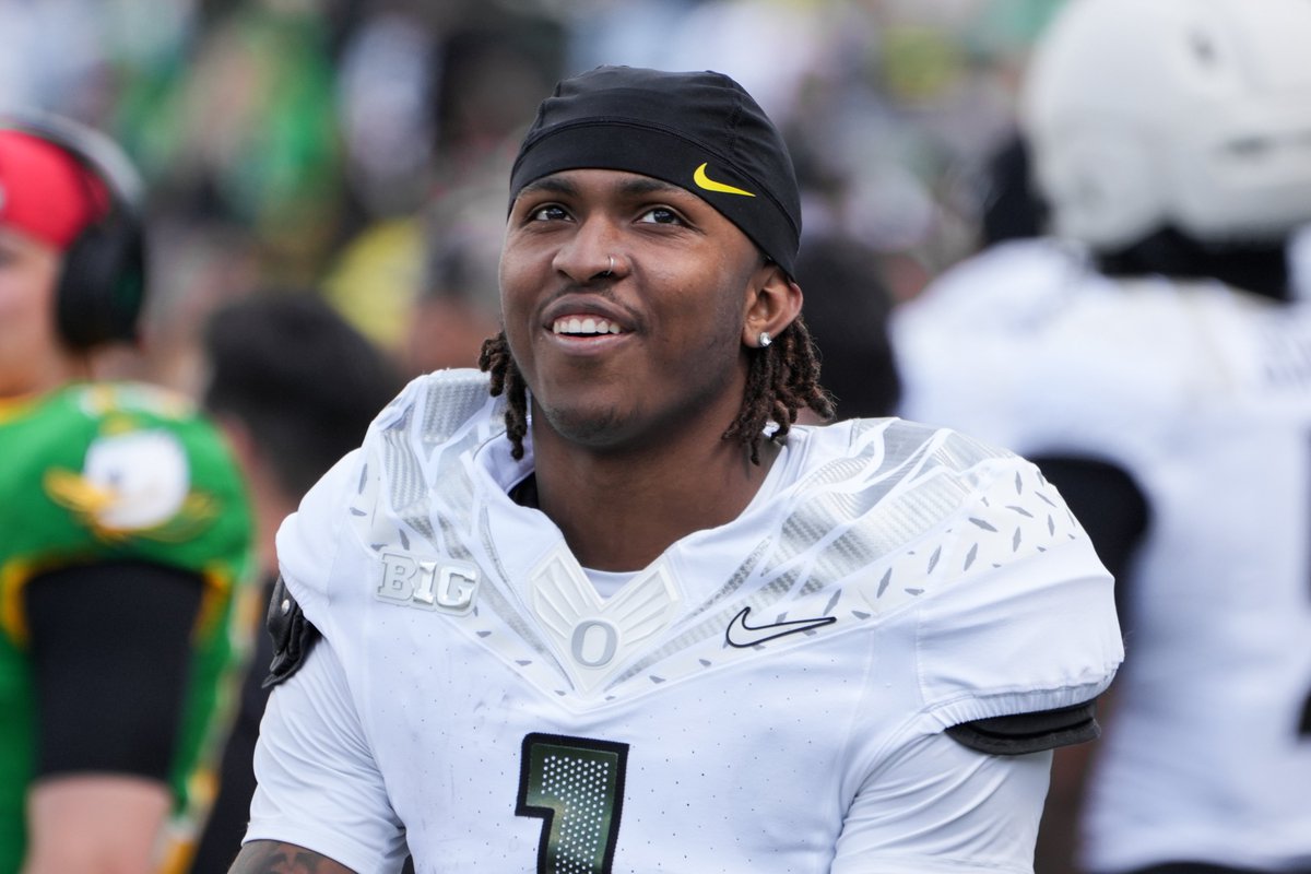 Love these photos of Oregon Ducks receiver Dakorien Moore from the spring game!

Thank you <a href="/thejacobbunn/">Jacob Bunn</a> - more to come.

si.com/college/oregon/ <a href="/GoDucks/">GoDucks</a> <a href="/thereal_kori2x/">𝓓𝓪𝓴𝓸𝓻𝓲𝓮𝓷 𝓜𝓸𝓸𝓻𝓮🃏</a>