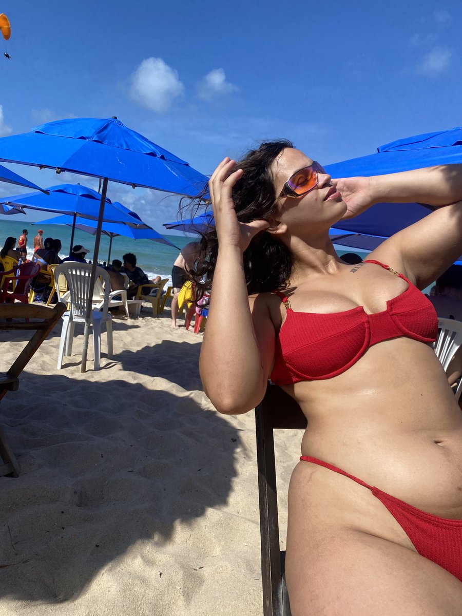 psvntxss's tweet photo. Oh verão, não se vá. https://t.co/Q5MQaYRCbO