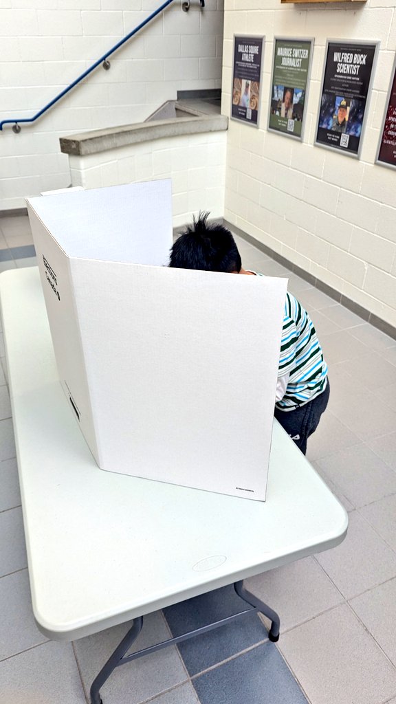 Mrs Morgado (@mrsmorgado1) on Twitter photo It was student vote today <a href="/StPhilipDPCDSB/">St Philip School</a> for grade 4 to 8. #dpcdsb <a href="/studentvote/">Student Vote</a> <a href="/CIVIX_Canada/">CIVIX Canada (EN)</a> It was student vote today <a href="/StPhilipDPCDSB/">St Philip School</a> for grade 4 to 8. #dpcdsb <a href="/studentvote/">Student Vote</a> <a href="/CIVIX_Canada/">CIVIX Canada (EN)</a>