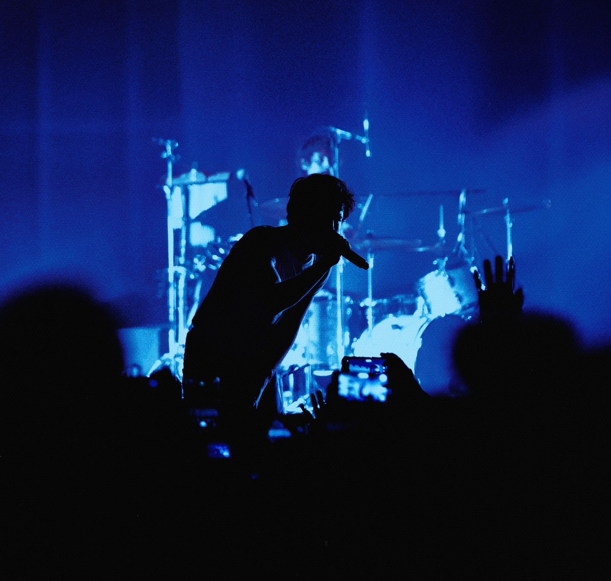 altwavemag's tweet image. Silhouette shots go hard... just sayin 🔥

📸: @annagraceyphoto 
@wallowsmusic #wallows #concert #altwave
