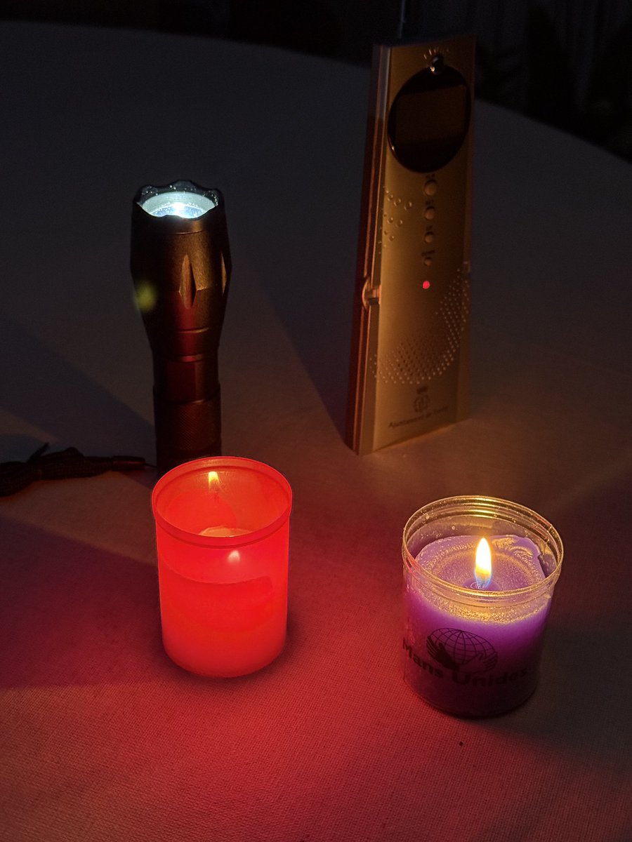 Mllimi's tweet image. Hem tornat a la prehistòria, sort que al Pallars donem aigua i llum a tota Catalunya, quins 🌶️🌶️🌶️😡😡😡😡😡