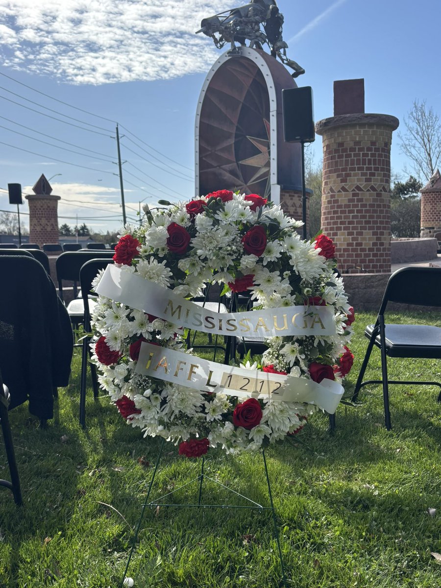 Today, on the Day of Mourning, we remember and honour all workers who have lost their lives or been injured on the job. We renew our commitment to safe workplaces for everyone. #DayOfMourning #Local1212 #NeverForgotten
