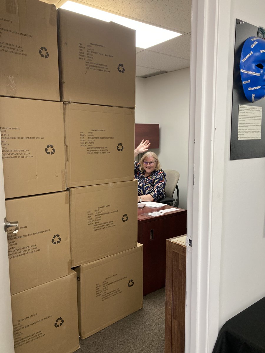 We've got our Executive Director Lynda boxed in! #BIAWW #lidzonkidz