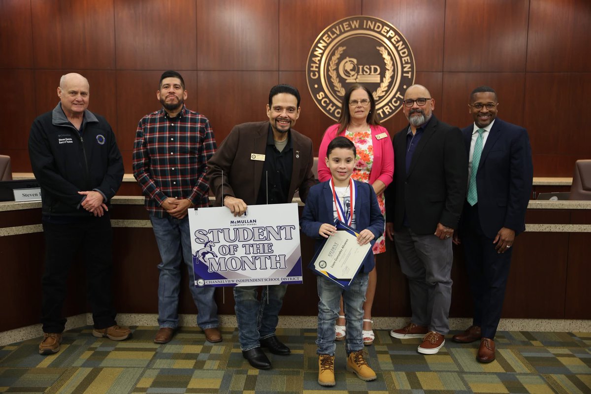 Congratulations to our April Student of the Month! We are so proud of Liam Gonzalez. He is hardworking and had the opportunity to participate in the McMullan Spelling Bee! 🐝 Way to go! 💙🤍🐴
#teammcmullan #1team1mission