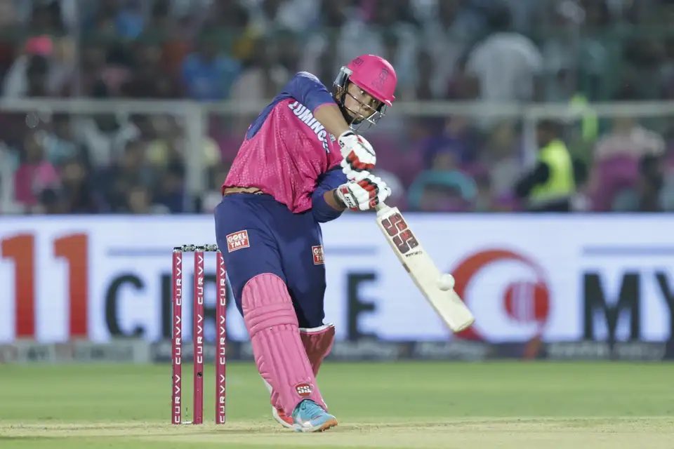 युवा क्रिकेटर वैभव सूर्यवंशी ने आज जयपुर में IPL मैच में मात्र 35 गेंदों में शतक लगाकर इतिहास रच दिया है। ऐसा करने वाले वे भारत के इतिहास के सबसे युवा बल्लेबाज हैं।
उनके इस शानदार प्रदर्शन के लिए बहुत–बहुत बधाई एवं शुभकामनाएं।

#vaibhavsuryavanshi 
#RRvsDC #IPL2025