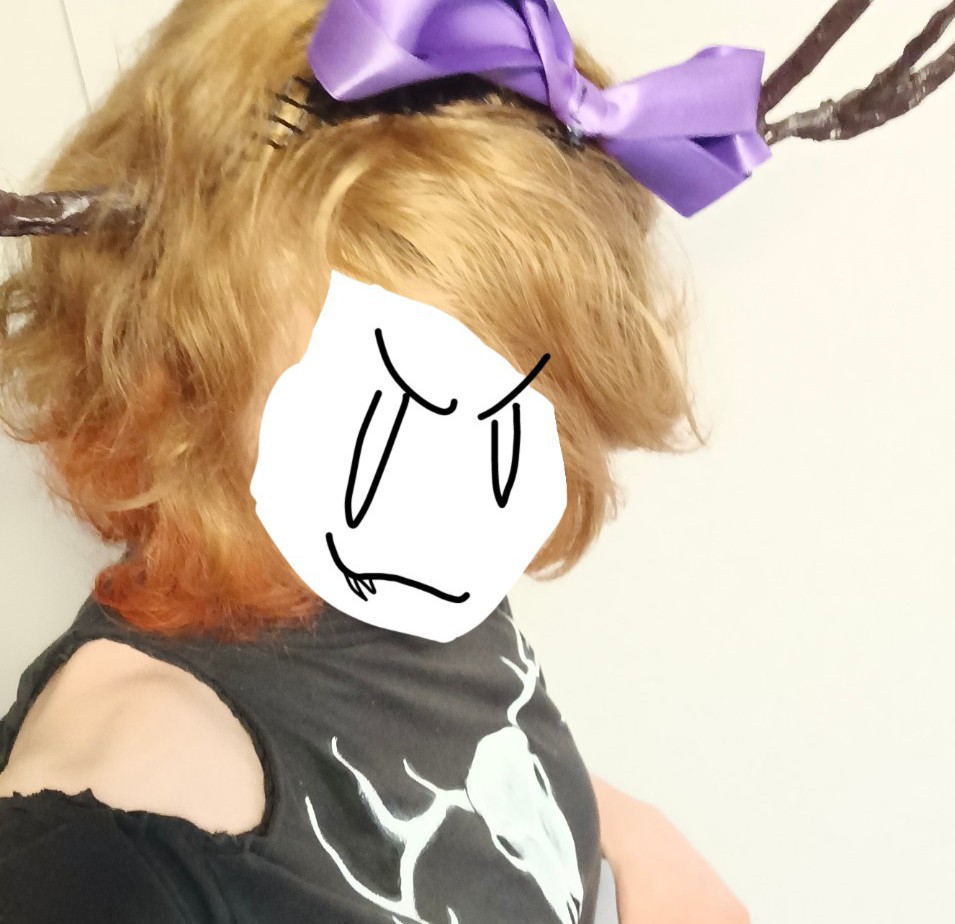 Finally got this cosplay done! Will show up at a comic con in May as Di &gt;:D 

#LetsSplitUp