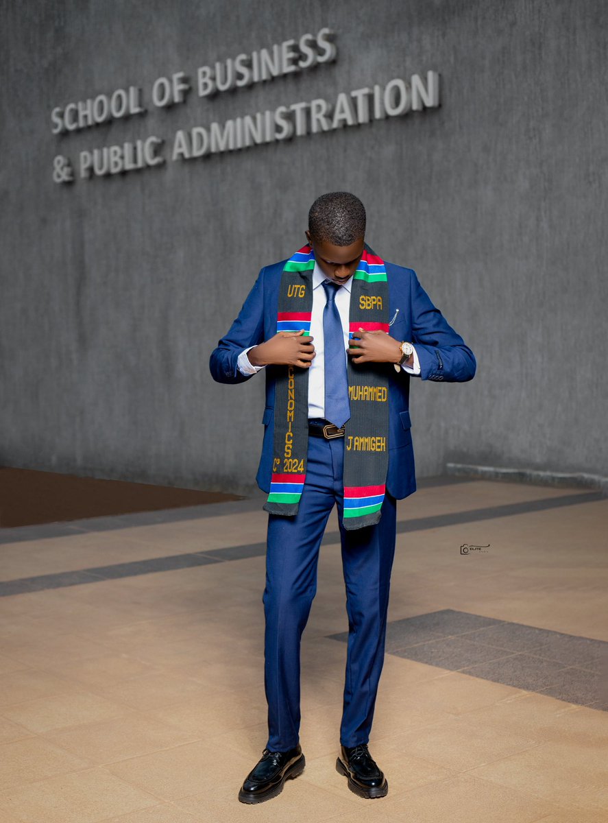 jamiqram1's tweet photo. BSc in Economics &amp; minor in Mathematics , with distinction (Cum laude)! Alhamdulillah!  🎓  So grateful for my family's support! ❤️ #blessed #TheEconomist @UTG https://t.co/2TjEaIxBul
