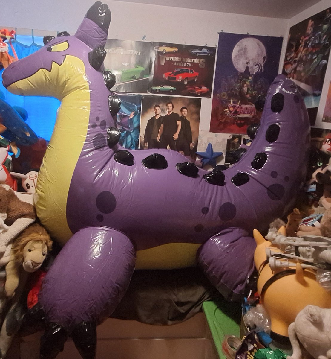 Sandra Rescue (@inflarescue) on Twitter photo My bed has been eaten again, this time by <a href="/Squeakittytoys/">SqueaKitty Toys</a> ryu's Monster. Vids will be out once I can get an inflation vid done! My bed has been eaten again, this time by <a href="/Squeakittytoys/">SqueaKitty Toys</a> ryu's Monster. Vids will be out once I can get an inflation vid done!