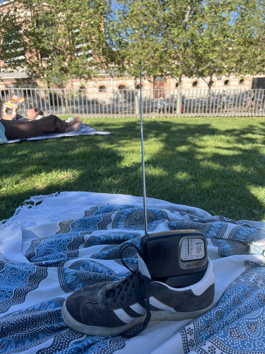 la radio que me dejó mi abuelo salvando el día