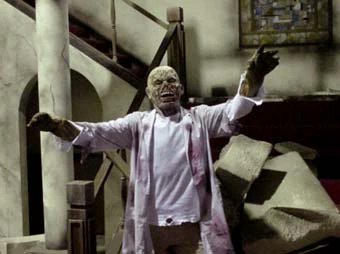 RE_Wiki's tweet photo. Today marks 28 years since the opening of BIOHAZARD Nightmare. This was a theme park haunted house attraction where you would explore the Spencer Mansion and lab. #REBHFun https://t.co/AUoPISnmUH