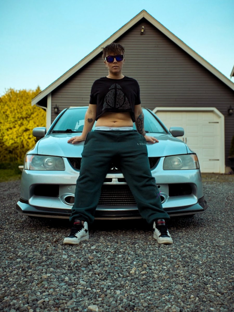 Bryce_3xo's tweet image. What gets your engine revving? You know where to look for extra fuel 😈

#ladydriven #fastcars #mitsubishievo #mitsubishi