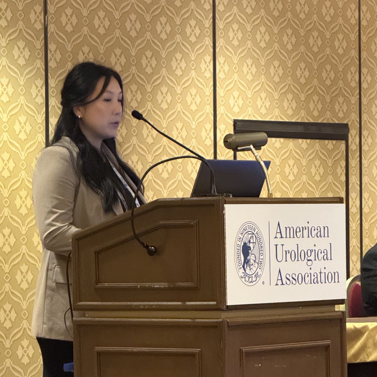URMC Department of Urology (@urmcurology) on Twitter photo Fantastic podium talk by #research resident <a href="/_ashleyli/">Ashley Li, MD</a> in the #AUA25 important session on #DEI and #workforce issues
Her critical work with collaborators <a href="/kamil_malshy/">Kamil Malshy</a> <a href="/JathinBandari/">Jathin Bandari</a> <a href="/SThavaseelanUro/">Simone</a> and team focuses on #female resident and fellow #representation over time Fantastic podium talk by #research resident <a href="/_ashleyli/">Ashley Li, MD</a> in the #AUA25 important session on #DEI and #workforce issues
Her critical work with collaborators <a href="/kamil_malshy/">Kamil Malshy</a> <a href="/JathinBandari/">Jathin Bandari</a> <a href="/SThavaseelanUro/">Simone</a> and team focuses on #female resident and fellow #representation over time
