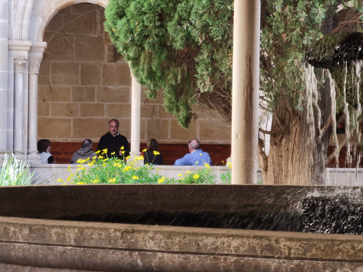 Itinere Tarragona (@itineretarraco) on Twitter photo Aquesta tarda, visita guiada al <a href="/MonestirPoblet/">Monestir de Poblet</a>, pràcticament, sense que es notès l'apagada, amb pau i tranquil·litat.
Molts ànims i molt de descans als que heu tingut un dia difícil! Aquesta tarda, visita guiada al <a href="/MonestirPoblet/">Monestir de Poblet</a>, pràcticament, sense que es notès l'apagada, amb pau i tranquil·litat.
Molts ànims i molt de descans als que heu tingut un dia difícil!