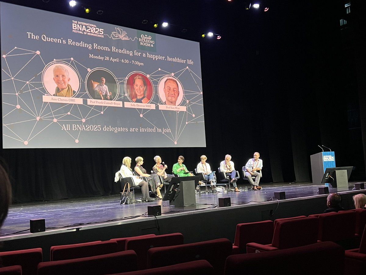 anna_m_neuro's tweet image. Back-to-back plenary and public lecture on the protective nature of reading for mental health! Hosted by the Queen’s reading room @BritishNeuro #BNA2025 💜