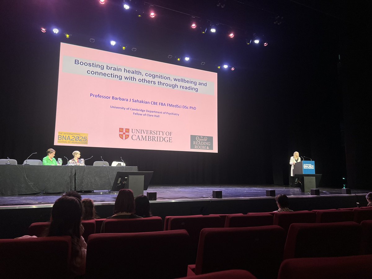 anna_m_neuro's tweet image. Back-to-back plenary and public lecture on the protective nature of reading for mental health! Hosted by the Queen’s reading room @BritishNeuro #BNA2025 💜