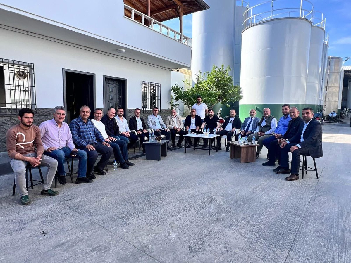 Ak Parti Nizip Teşkilatı
Nizip ilçemizin değerli iş insanları Karadağ Yağ Sabun sahipleri Ahmet Serdar Yakar ve Ömer Faruk Yakar’a ziyarette bulunuldu.
Ömer Faruk Yakar’ a rahatsızlığından dolayı geçmiş olsun dileklerini ilettik
<a href="/abuyukgumus/">Ahmet Büyükgümüş</a> 
<a href="/fmfedaioglu/">Fatih Muhaddis FEDAİOĞLU</a> 
<a href="/FatmaSahin/">Fatma Şahin</a> 
<a href="/Akparti/">AK Parti</a>
