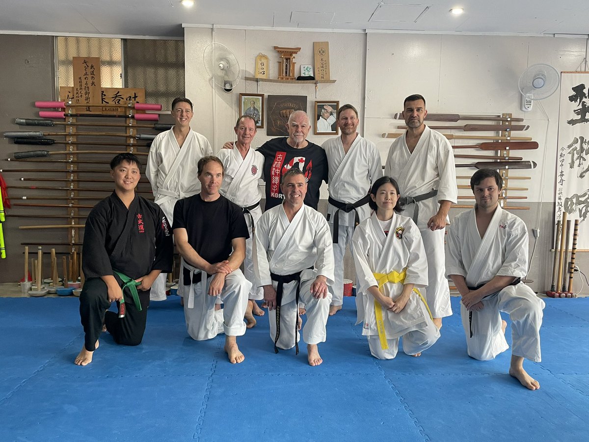 TSRkaratedo's tweet photo. On way to Airport at Naha, stopped in at Asato dojo to get bags

Found out there was a seminar by Patrick McCarthy, unpacked gi and did the seminar

Met Patrick and got a book signed, great seminar thanks for letting me join in 👊 https://t.co/rGZxoGC4yE