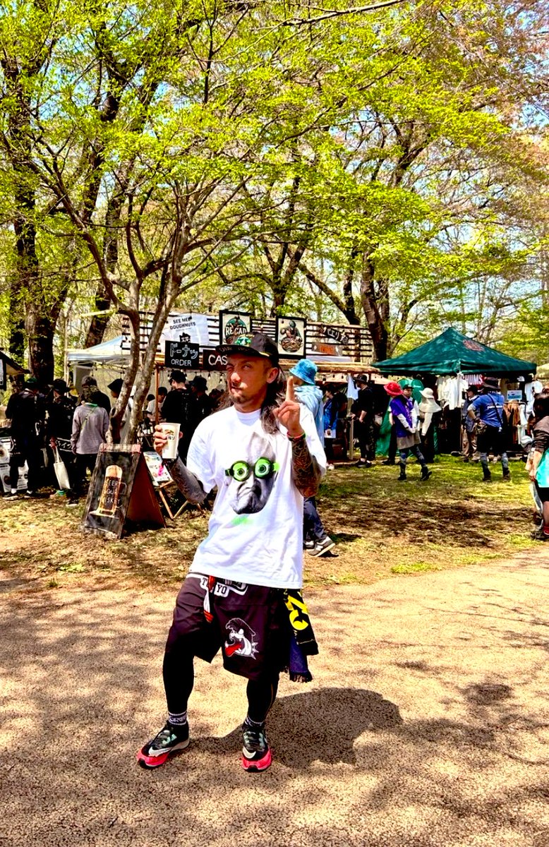 sun_pay_'s tweet photo. ARABAKI ROCK FEST 2025

本当にありがとうございました

SNSサボりがちの僕を覚えていてくれてとても嬉しいですし
日頃から仲良くしてくれている皆様とお会いできたのも大変嬉しかったです

涙なしには語れない感動をこの場で書くとクソほど足りないのでこの言葉に返させて頂きます

アラバキ最高 https://t.co/H5SBqMWD2v