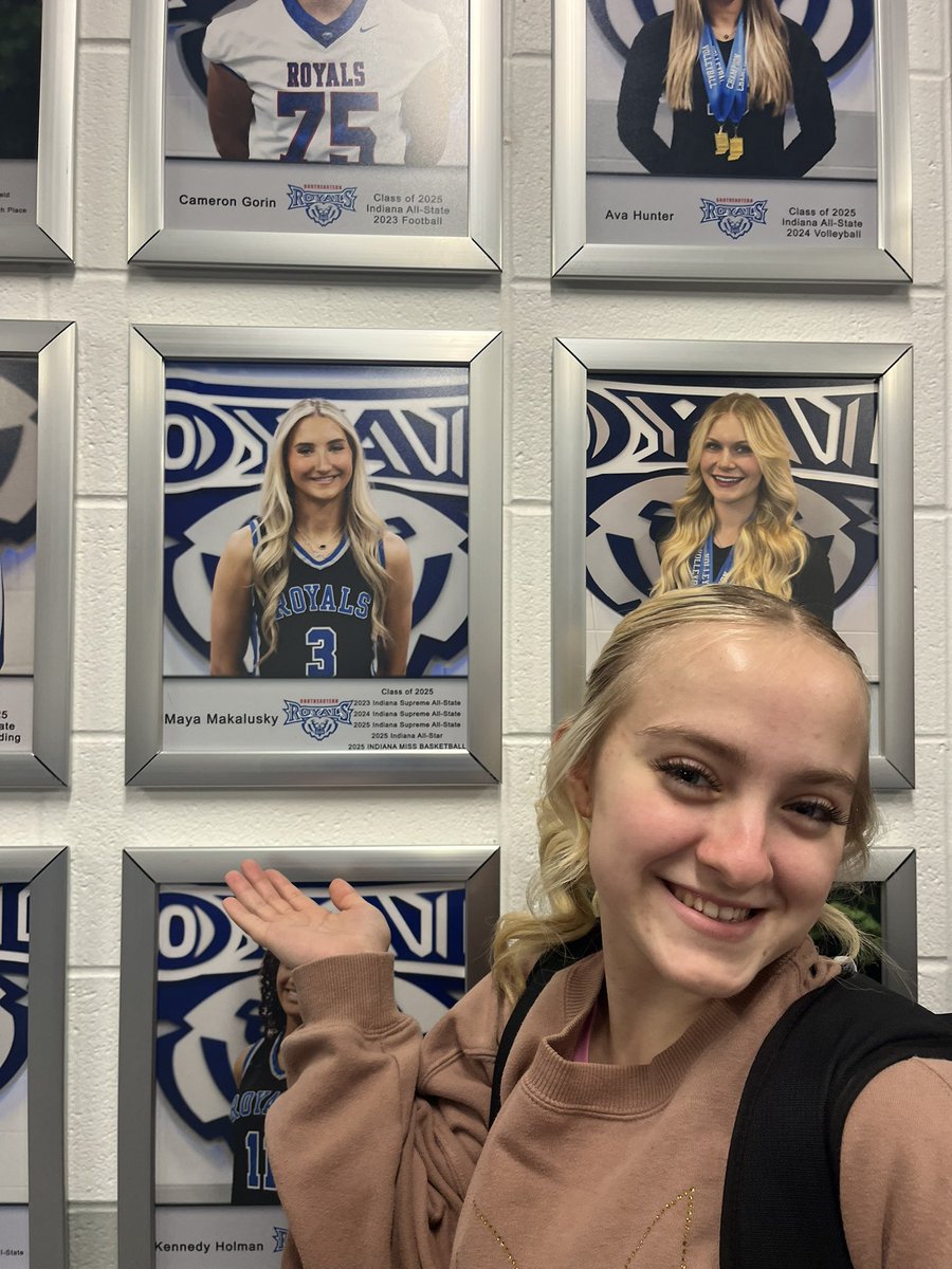 My daughter Kyra in the <a href="/HSEAthletics/">HSE Royals Athletics</a> Hall of Fame, standing next to photos of 2 Ms. Indiana Basketball athletes whom she greatly admires. 

Just like <a href="/sydney_parrish/">syd parrish</a> and <a href="/MMakalusky/">Maya Makalusky</a>, she was “Twistin knees and raining 3’s” this weekend.
