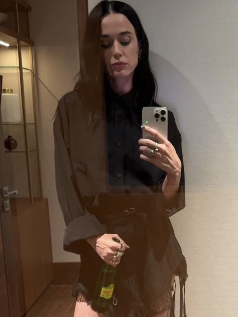 Tú tan Heineken y San Pellegrino.
Katy tan Modelo especial y Topo chico.