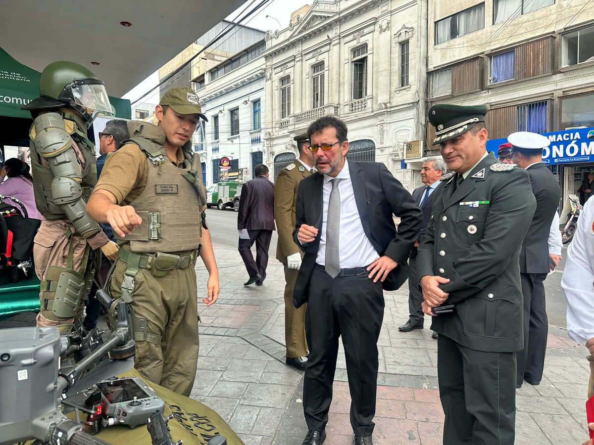 🟢 Estuvimos presentes en la actividad oficial de aniversario de <a href="/CarabAntof/">Carabineros Región de Antofagasta</a> por los 98 años de vida de la institución. Asumimos el compromiso de un trabajo conjunto para seguir combatiendo el crimen organizado en todo el territorio.
