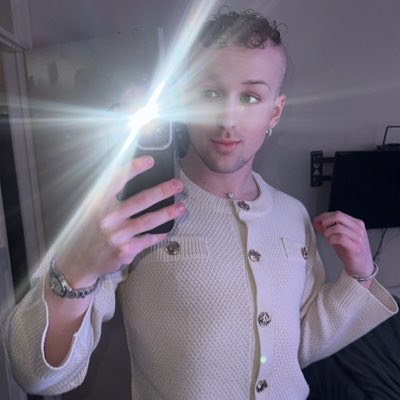 jackalfiewalker's tweet photo. #NewProfilePic https://t.co/h4JWeUODd0