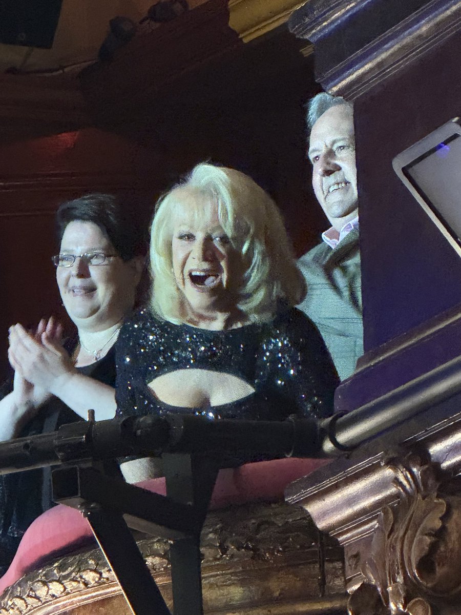 dalecookerich's tweet photo. Well that was brilliant! @elaine_paige @Elainepfanpage @jessrickson @BBCRadio2 https://t.co/8zIJ0x36GC