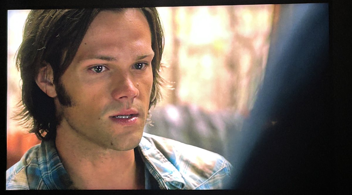 MiaAW90's tweet photo. “He says the same thing about you.” is the most underrated, heartbreaking sentence. 🥺 #SPNFamily #7x02 https://t.co/tjjLnlIKHO