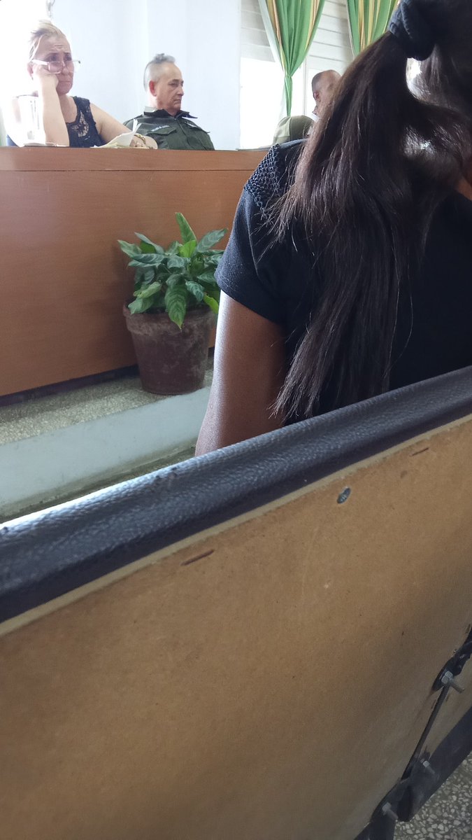 Fructífero encuentro se efectúa con la dirección del Partido y el Gobierno donde se precisaron los aseguramientos para el primero de mayo, todos a la plaza, juntos creamos.