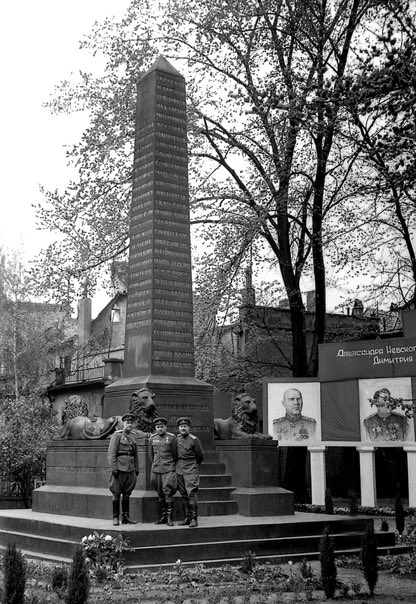 Russian Memorials & Monuments tweet media