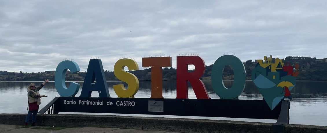 teanval0207's tweet photo. Por aquí ando…. #Castro #curanto #cocinerías #mercado 🙌🏻😋 #cosapawena 👏🏼👏🏼 https://t.co/XIMKrTdgnW