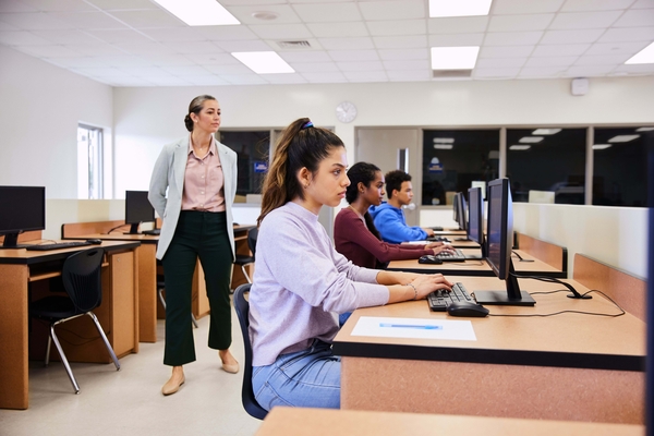 2025 #APExams are almost here. Proctors, stay up-to-date on key information for a successful exam administration with our Proctor Training Highlights video.

📺 Watch now: spr.ly/60152ohIl