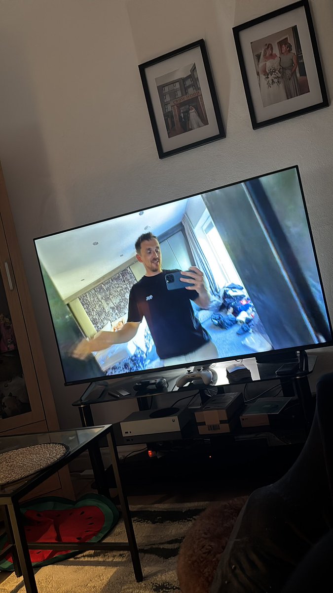 PrinnyBxxx's tweet photo. @Syndicate @YouTube It’s on the big telly! https://t.co/AJbOUedo6m