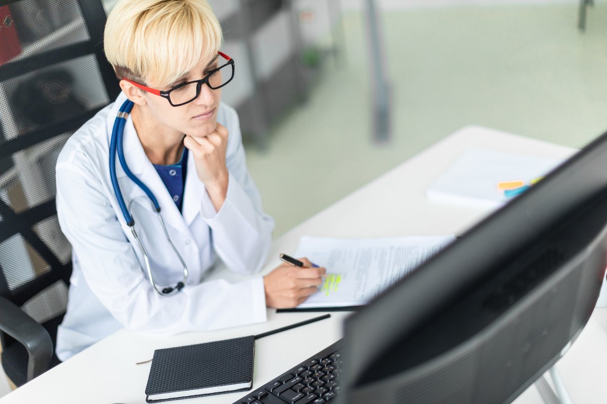 Current paradigms for evaluating medical LLM suffer from significant challenges that limit their real-world applications. To address this, scholars introduce a free platform for clinicians to test and compare top-performing LLMs on their medical queries. hai.stanford.edu/news/medarena-…