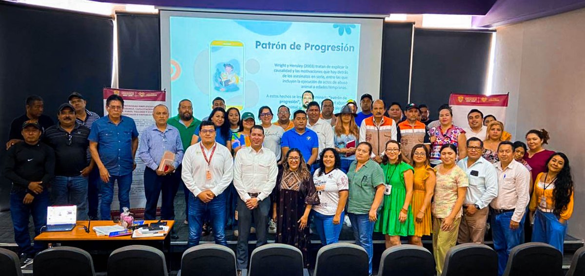 SP_Veracruz's tweet photo. A través del #CEPREVIDE impartimos el taller para la formación de replicadores a personal del H. Ayuntamiento de #ÁlamoTemapache 🍊 abordando el tema “Prevención de la Violencia Social y su Vínculo con el Maltrato a los Animales”.🐶😺

❤️ Nuestra Misión es Preservar tu Seguridad. https://t.co/kMy4Bn5Xtn