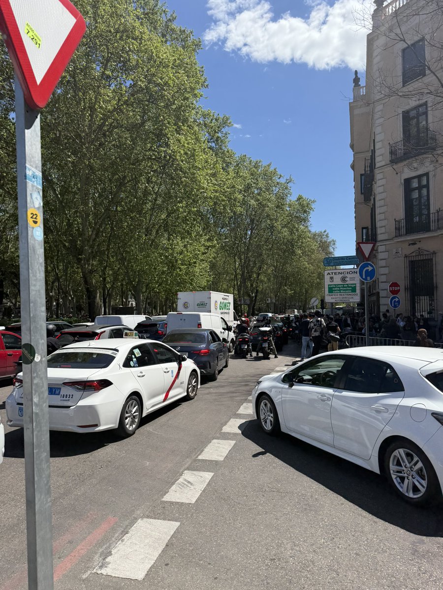 mje1885's tweet photo. Madrid sin luz... https://t.co/ll2BoimoBl