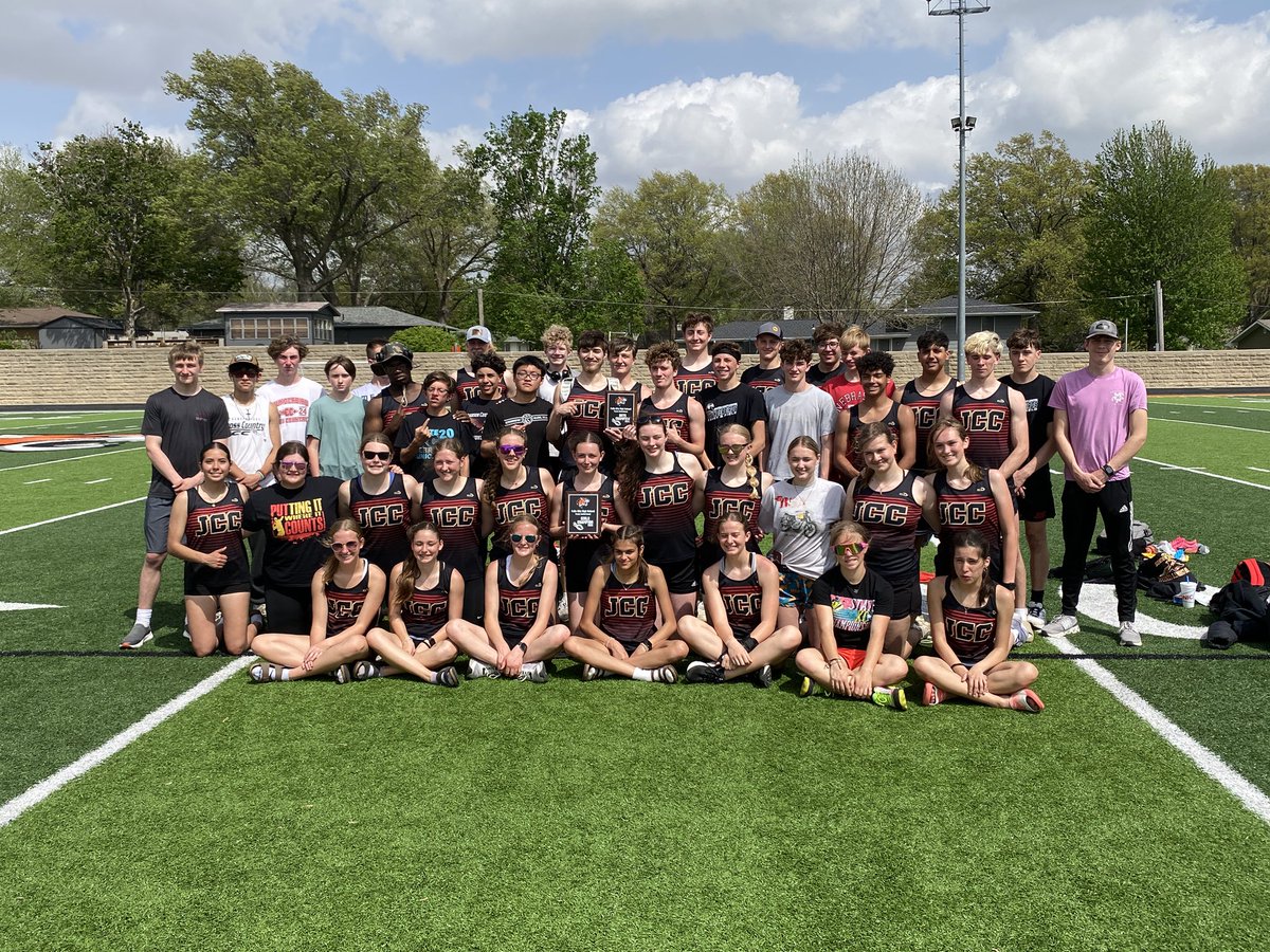 Falls City Invite Champs!  Both boys and girls!!