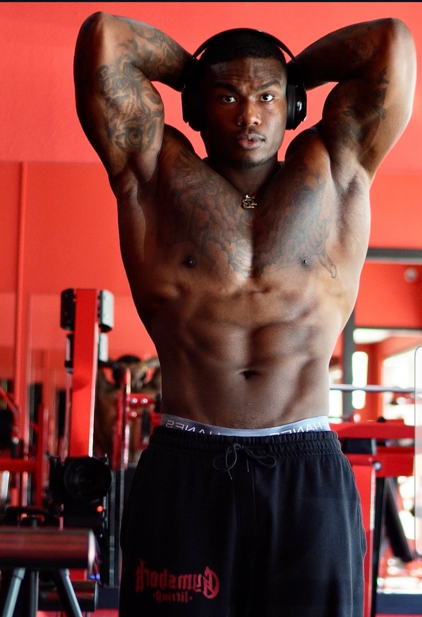 BNWOBALLER's tweet image. ᅠ
                               
ᅠᅠ
      𝘾𝙃𝙍𝙄𝙎𝙏𝙄𝘼𝙉  . ♤
ᶠᵒʳᵐᵉʳ ᶠᵒᵒᵗᵇᵃˡˡ ᵖˡᵃʸᵉʳ,ᶜᵘʳʳᵉⁿᵗ ᵍᵃⁿᵍ ˡᵉᵃᵈᵉʳ.

ᅠ
                               
ᅠᅠ
ᅠ
                               
ᅠᅠ