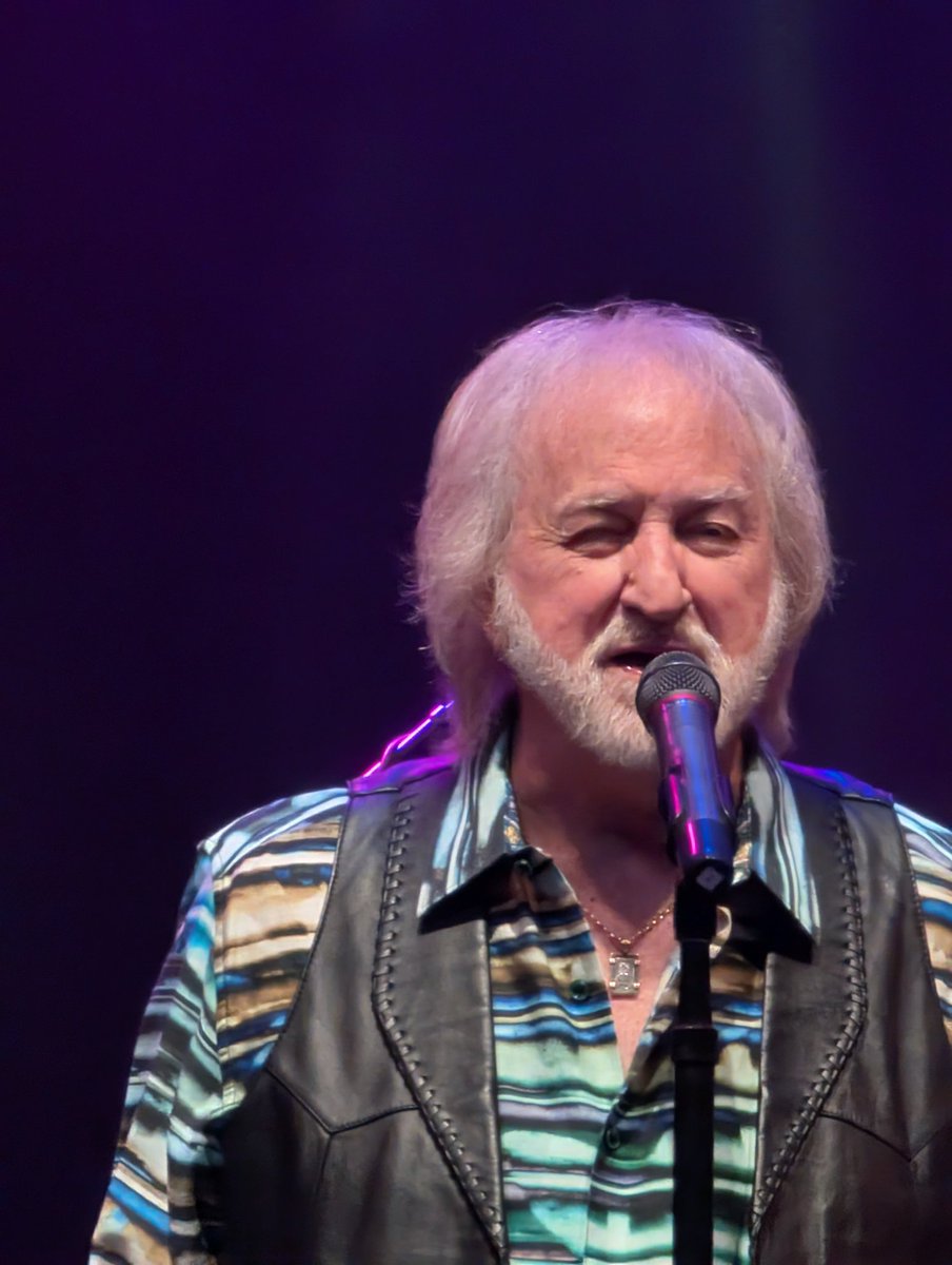 wachob_david's tweet photo. @oakridgeboys, @DuaneAllen32993 Happy Birthday Duane, hope you have a great day. https://t.co/pl4BOoB4rf