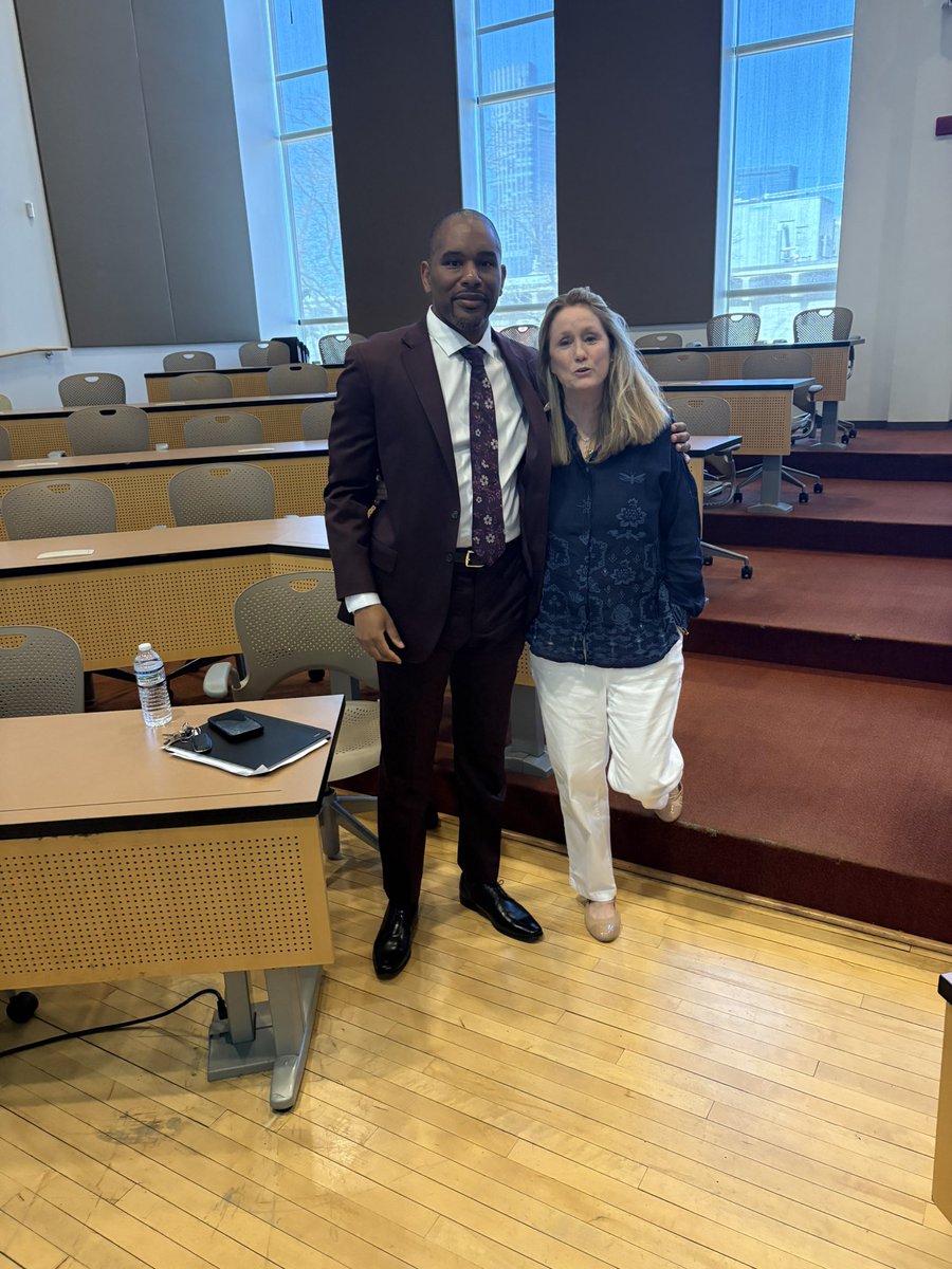 Mielle Marquis ☮️ tweet media