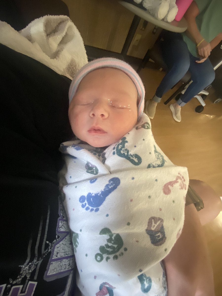 The newest Baldwin Bulldog made his way into the world today! 😊 

Riggins Dale Austin

8lbs 4oz &amp; 21in