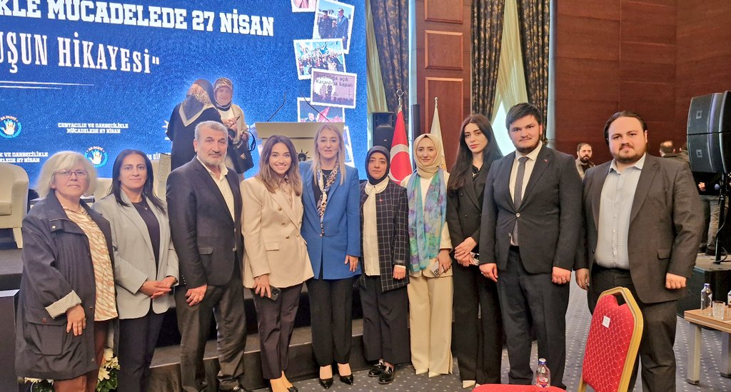 akkadinankara's tweet photo. 📍Ak Parti Genel Merkez 

İnsan Hakları Başkanlığımız tarafından düzenlenmiş olan Cuntacılık ve Darbecilikle Mücadele 27 Nisan "Bir Dik Duruşun Hikayesi" programına İl Yönetim Kurulu Üyelerimiz ve teşkilatlarımızla beraber katılım sağladık. https://t.co/Diq9oH1qgH