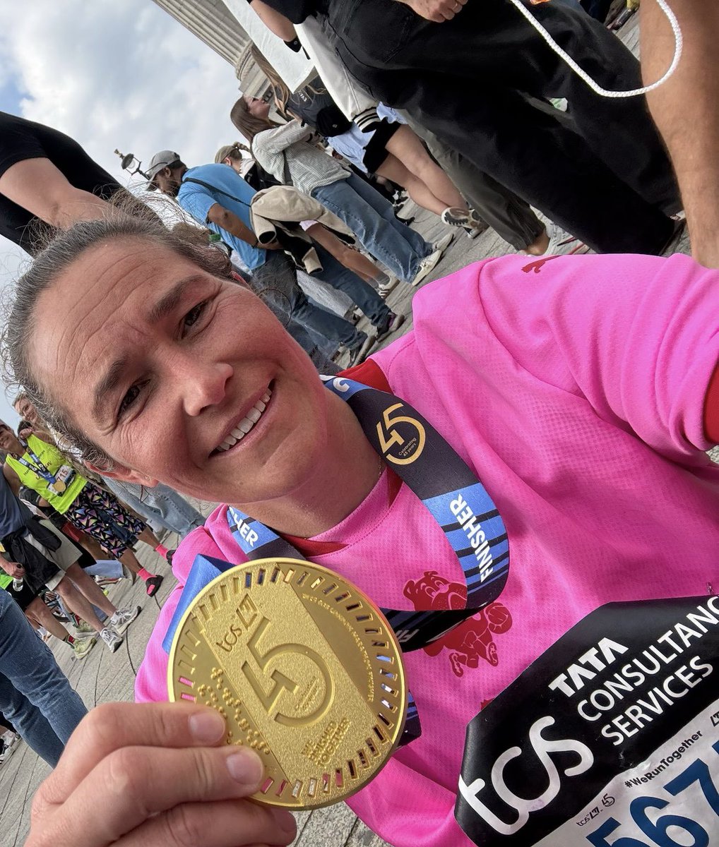 BarnsleyFCW's tweet image. A huge congratulations to former player Rebecca Wilson for completing the London marathon 🏃‍♂️ Well done Wilson, we are so proud of you 👏
